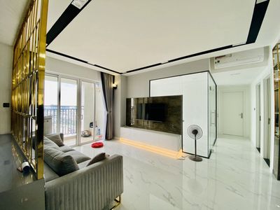 Cho thê căn hộ 3PN2WC full NT sunrise city Giá Tốt