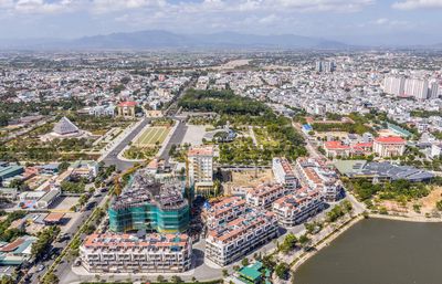Bán nhà 4 lầu Hacom mall sổ sẳn ngay quảng trường 16/4