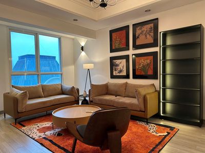 Bán 2 phòng ngủ, lầu cao view đẹp, nội thất cao cấp giá 6.7 tỷ/căn — ảnh 1