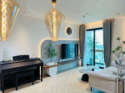 Cho thuê căn hộ quận 1 chung cư vinhomes golden river bason 1PN. — ảnh 1
