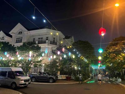 Nhà góc 2 mặt tiền Kdc Cityland Emart phường 5 — ảnh 1