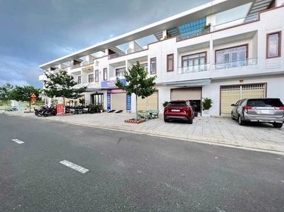 Bán shophouse 3 tầng D7 (32m), KĐT Bàu Xéo, sổ hoàn công, chỉ 3,4 tỷ