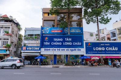 Cho thuê nhà MT đường 3/2, P10, Quận 10. DT: 10x30m. Trệt 3 lầu — ảnh 1