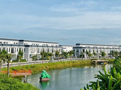 Bán đất nền The Sol City, DT 100m2 (5x20) giá 2,45 tỷ/nền.