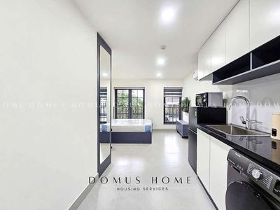 Studio ban công tách bếp sát cầu kênh tẻ - khu lotte mới xây