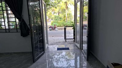 Bán nhà phố Trần Anh Riverside, Bến Lức, A4-10, ngay trục chính — ảnh 1