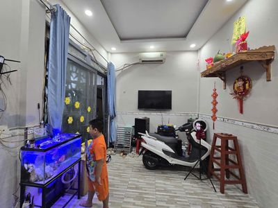 Bán nhà gần chợ Rạch Ông đường Nguyễn Thị Tần P2 Q8 — ảnh 1