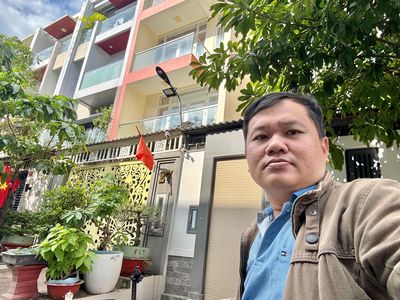 Mặt tiền đường số 25a quận 6- có thang máy — ảnh 1
