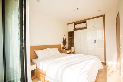 Cho thuê căn hộ 1 phòng ngủ rộng rãi gần cầu Trần Thị Lý — ảnh 1