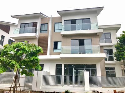 Cho thuê biệt thự góc 2MT 271A Nguyễn Trọng Tuyển, P10, Q.Phú Nhuận — ảnh 1