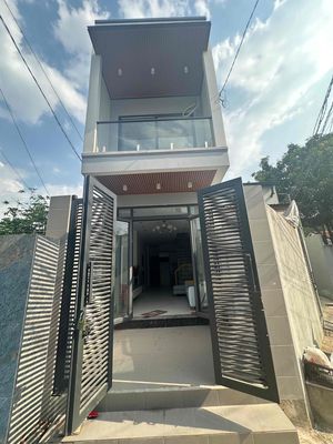 Bán nhà 1 trệt 1 lầu , ngay chợ Tân Vạn , gần cầu Đồng Nai — ảnh 1