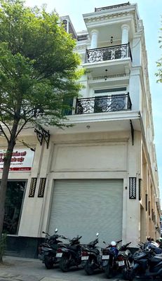Cần cho thuê nhà góc 2MT 563B Nguyễn Đình Chiểu P.2 Quận 3 — ảnh 1