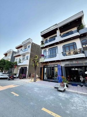 Chủ cần bán gấp nhà phố đẹp ngang 4,5m tại bình chuẩn tp thuận an