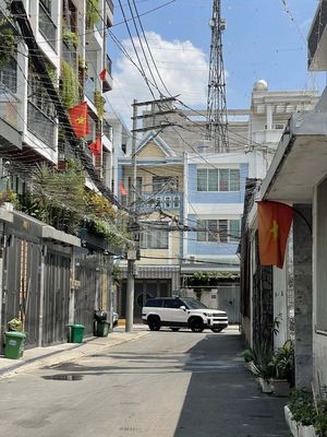 Nhà bán lê đức thọ p 13 gv 4 tầng hxh ngay kênh tl
