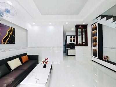 NHÀ CÓ NGỦ TRỆT 42m2 HẺM TRƯỚC NHÀ 5m, gần CC Dreamhome
