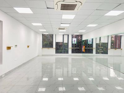 Cho thuê văn phòng tại đường Thái Hà, Đống 65m2 đẹp mới 100% — ảnh 1
