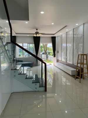 Cho thuê nhà nhà phố melosa garden khang điền 4pn dt 5x23m =115m2 15tr