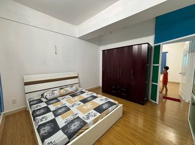 Bán Gấp Căn Hộ 62 m2, 2 PN, nhà đẹp, Cc Nhất Lan 3