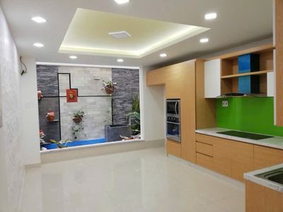 Bán nhà Âu Cơ P9 Tân Bình, 70m2, 5 tầng ,hẻm 5m giá chỉ 8.9 tỷ — ảnh 1