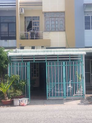 Bán nhà 56 ĐS1, kdc 586 Trần Hưng Đạo, P2, TP.ST. DT 100m2.