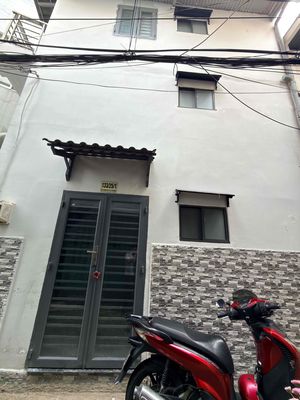bán nhà 3 lầu 2 pn hẻm xe hơi Ni Sư Huỳnh Liên - 2.88 tỷ