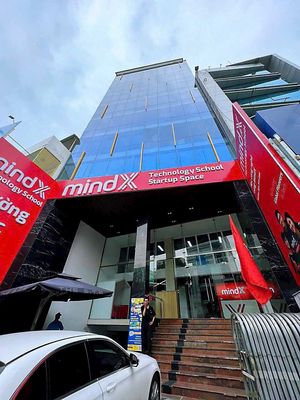 Văn phòng 3/2 Quận 10, 100m2 giá 35 triệu/tháng tòa nhà cao cấp