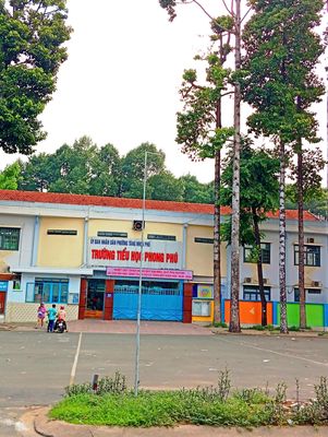 Cạnh trường phong phú - hxh - nhà mới 2 tầng - sân để xe rộng - 3.7 tỷ