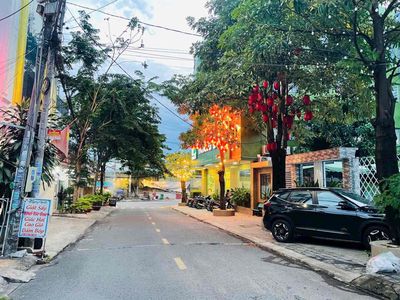 nhà mặt tiền kinh doanh buôn bán khu đinh thuận
