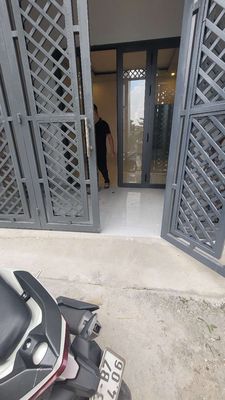 cần bán nhà 1 trệt 1 lầu 3 phòng ngủ gần chợ đường