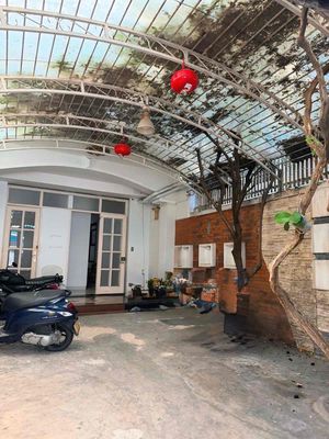 GẤP BÁN 158m2(8.8x30)4 tầng nhà khu vip sân bay Hẻm Xe Hơi Trường Sơn — ảnh 1