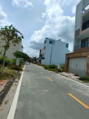 Bán đất thổ cư - xã phú lợi quốc lộ 50 - 100m2 - 1 tỷ 499
