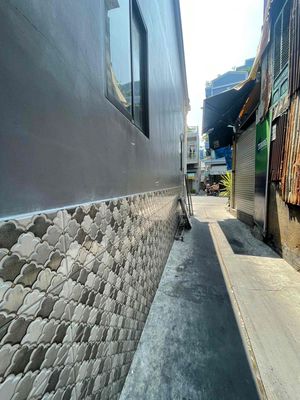 1/ lò siêu 3.5x21m trệt lầu .6.59tỷ tl chính chủ