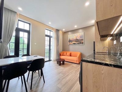 Cho thuê căn hộ dịch vụ cao cấp - nhiều ánh sáng - thiết kế hiện đại — ảnh 1