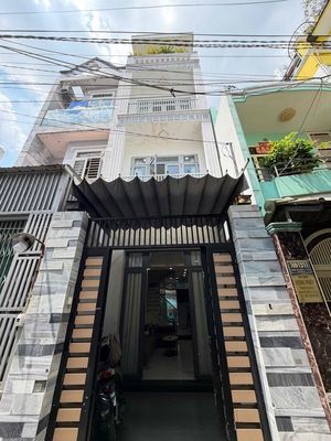 nhà 4 tầng sát siêu thị EON Cao Lỗ