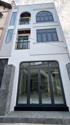 Nhà 10x10 sân đậu oto, 1t1l sẵn 4pn gần kha vạn cân