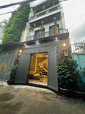 1% Nhà sát bên Nhà Thờ Bắc Dũng. 4m6 dài 10m. 3 tầng. 4 phòng. xe tải