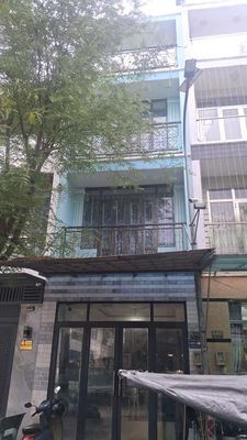 Cần Bán Gầp Nhà P ĐHT .DT 4 x17 .1 trệt 3 Lầu 4PN 4WS giá 6 tỷ TL