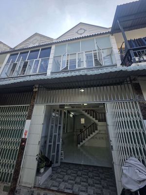 Bán gấp nhà giáp Hóc Môn gần Ngã Ba Mỹ Hạnh