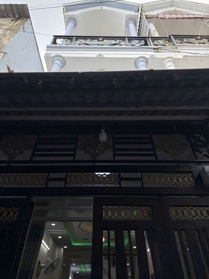 Nhà Phố SHR 37m2 Đúc 2 Lầu Ngay Chợ Thiếc Lê Văn Khương