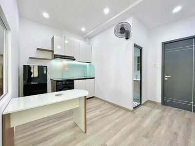 Căn hộ 1 phòng ngủ có ban công riêng đường đặng thuỳ trâm gần văn lang