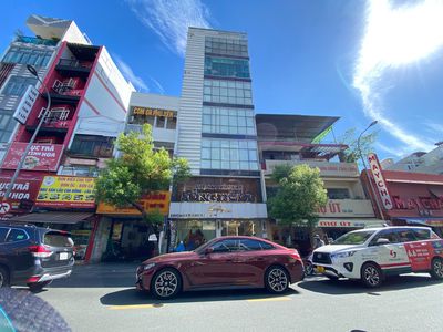 Cho thuê nhà nguyên căn, diện tích sử dụng hơn 100m2 mặt tiền quận 3