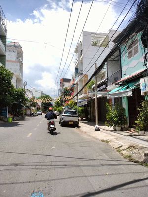 bán Nhà Mặt Tiền đường Phan Huy Thực Gần chợ tân quy DT:3,8x19 quận 7