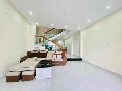 Cho thuê nhà 3,5 tầng 5pn khép kín 6wc MT Phan Huy Chú gần MonrChy — ảnh 1