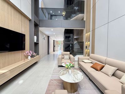 Siêu Phẩm đẹp 4,5m x 20m. 4 Tầng Có Thang Máy Hẻm 8m 1/ Thạnh Xuân 25 — ảnh 1