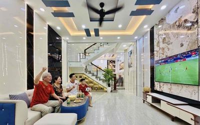 61m² - ngang 4.5m - full nội thất - gần emart phan huy ích - 5.79 tỷ — ảnh 1