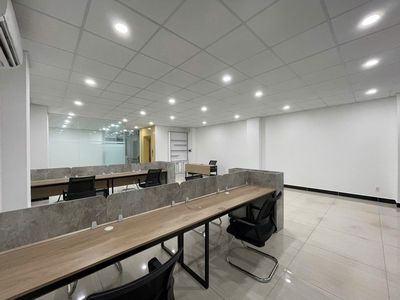 Cho thuê văn Phòng KDT Vạn Phúc city giá 15tr full nội thất — ảnh 1