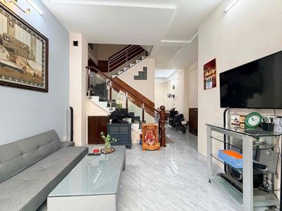 Nhà Gò Vấp gần ĐH Văn Lang - 62m2 - 3 tầng kiên cố - ô tô đỗ cửa — ảnh 1