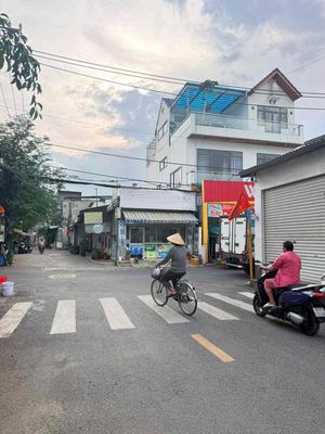 Nhà 2 tầng SHR đường 6m gần Gò Vấp, chỉ 4,3 tỷ vào ở ngay