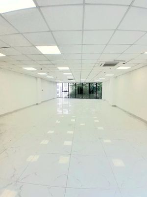 Cho thuê văn phòng 150m2 tại Lạc Long Quân