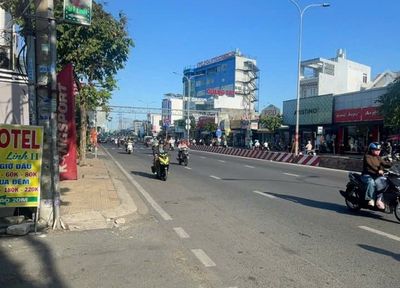Bán tòa nhà mặt tiền Lê Trọng Tấn, Bình Tân – DT 950m² — ảnh 1